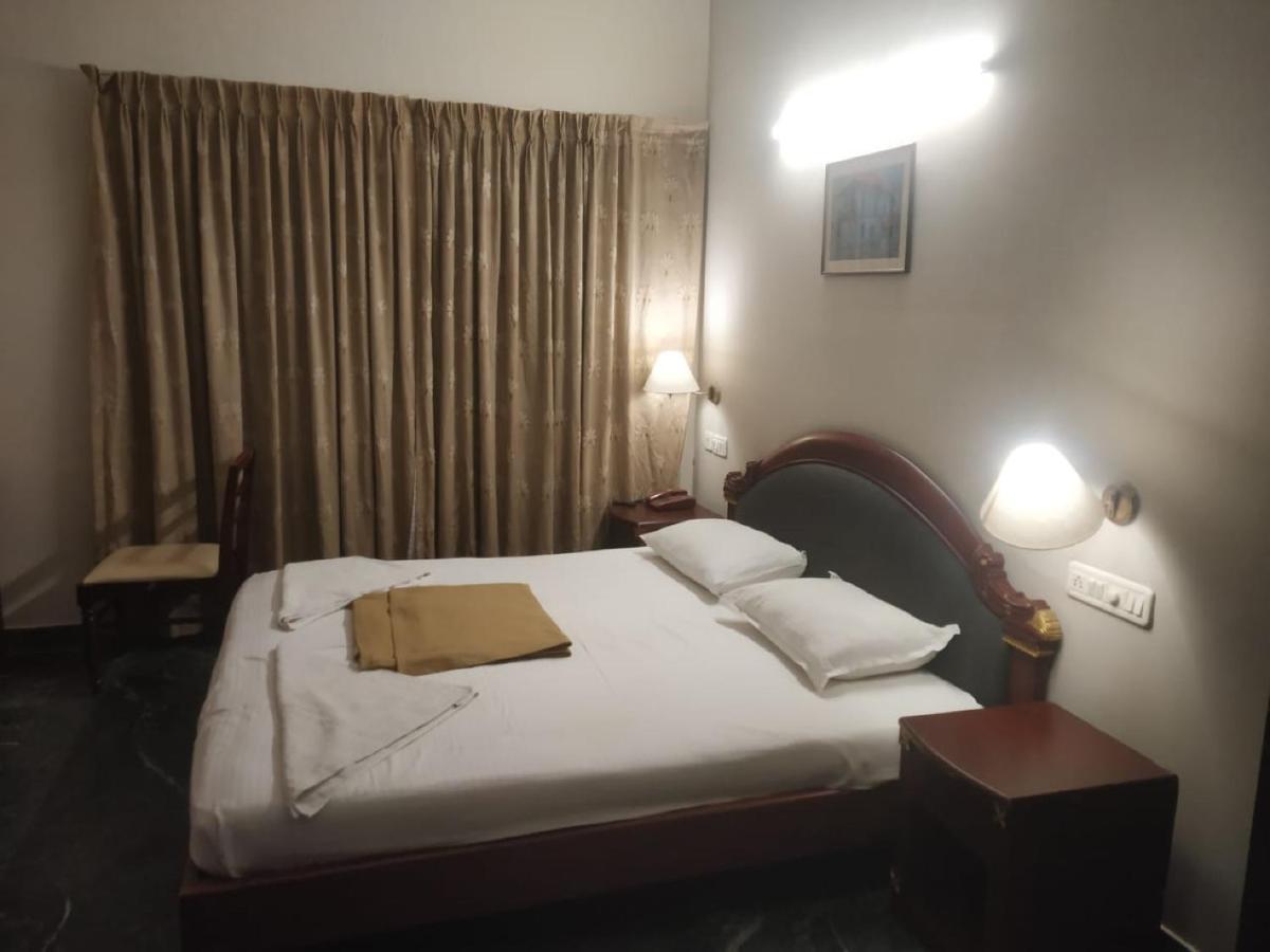 Karthika Residency Apartman Kochi Kültér fotó